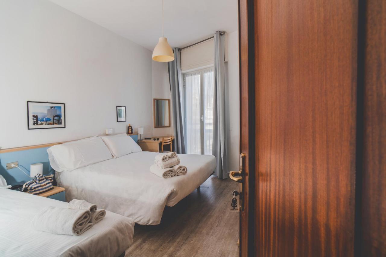 Hotel Bacco Rooms And Breakfast Pietra Ligure Kültér fotó